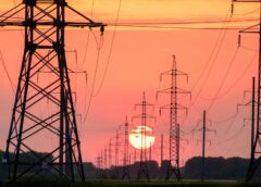 Дневната и нощната тарифа на тока: време ли е за промяна?